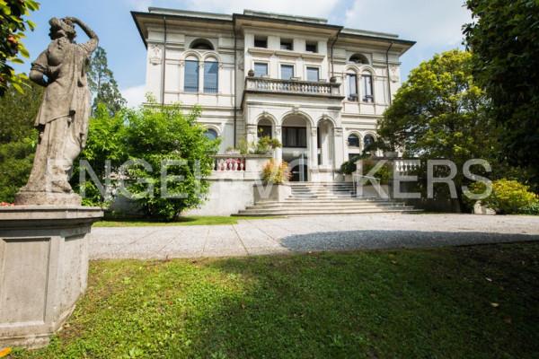 Appartamento in villa in vendita a Varese
