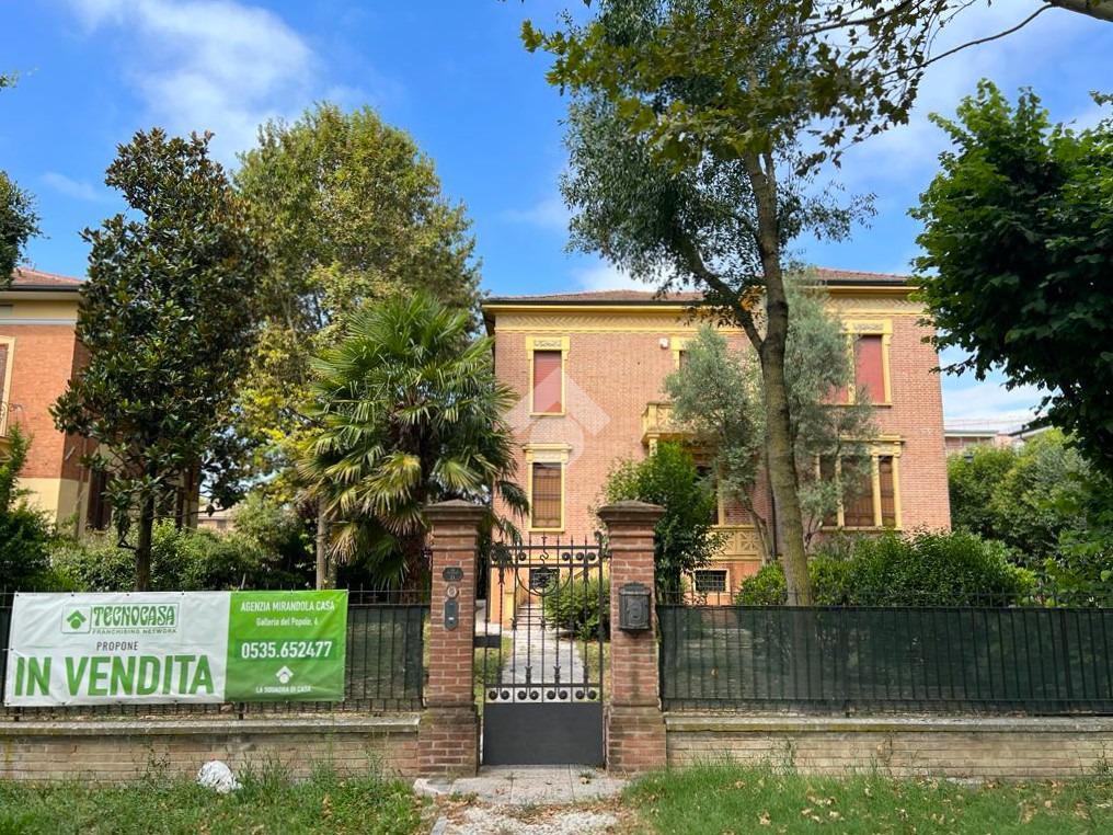 Villa in vendita a Mirandola