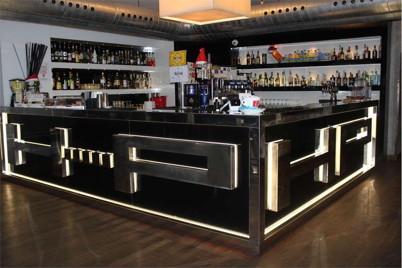Pub - Enoteca - Wine bar in Volta 48, Erba - Foto 1