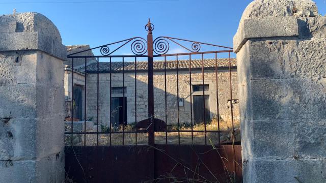 Country house or cottage in {3}, Contrada Pietre Nere - Photo 1