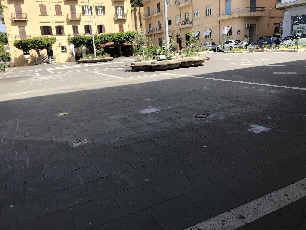 Negozio in Piazza Cavour, Agrigento, {3} - Foto 1
