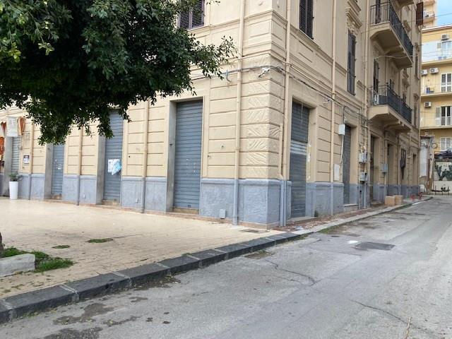 Negozio in Viale della Vittoria 33, Agrigento, {3} - Foto 2