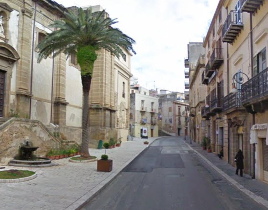 Negozio in C.So Vittorio Emanuele 91, Sciacca, {3} - Foto 2