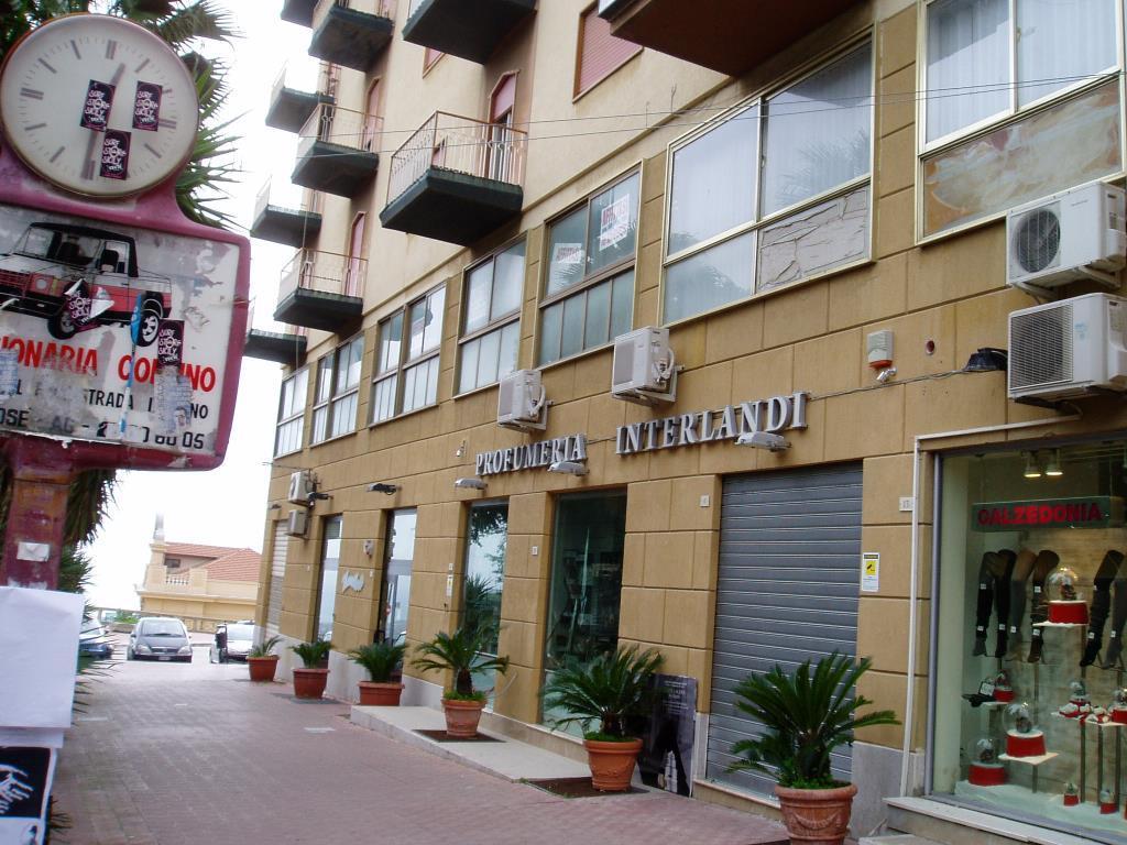 Ufficio in Via Cesare Battista, Agrigento, {3} - Foto 2