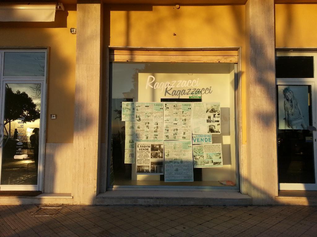 Negozio in Viale della Vittoria 245, Agrigento, {3} - Foto 2