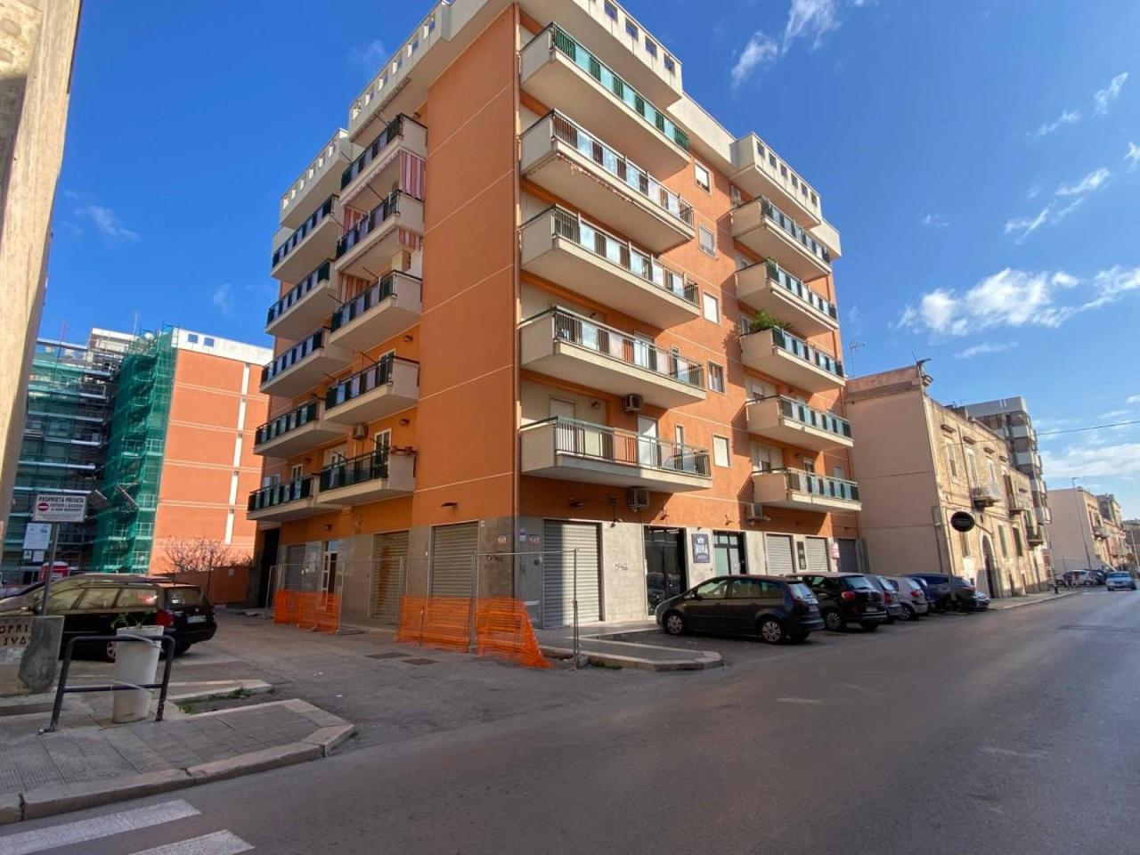 Magazzino in Via Giovanni Bovio, Bisceglie, {3} - Foto 1