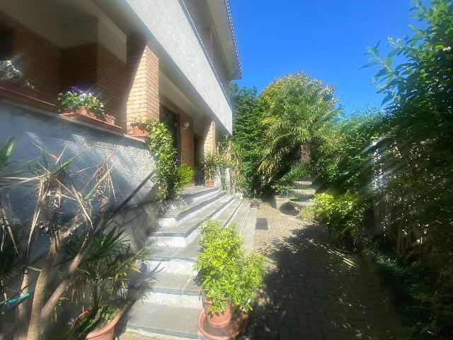 Mansion in Via Galileo Galilei 26, Beinasco - Photo 1