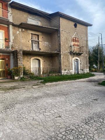 Detached house in Via Piacentile, San Martino Valle Caudina - Photo 1