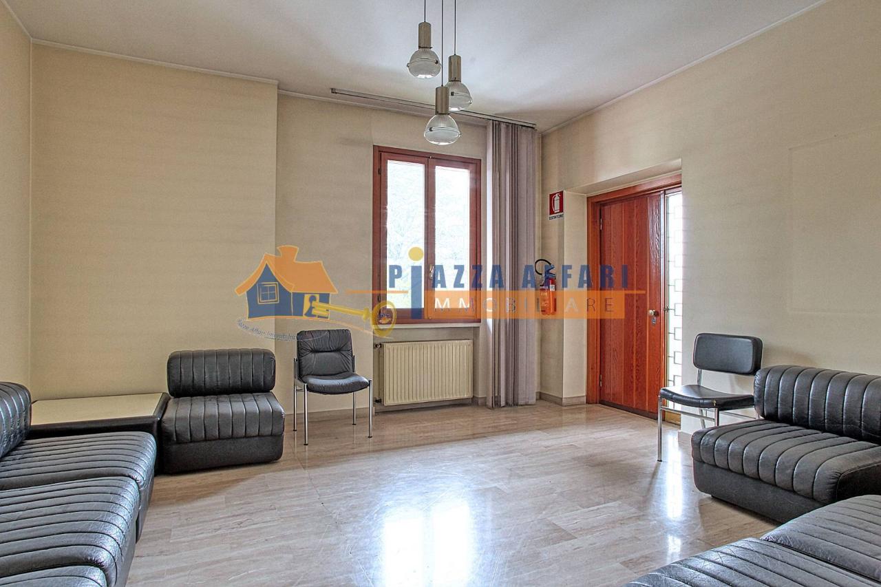 Ufficio in Via Matteotti 66, Solbiate Arno, {3} - Foto 2