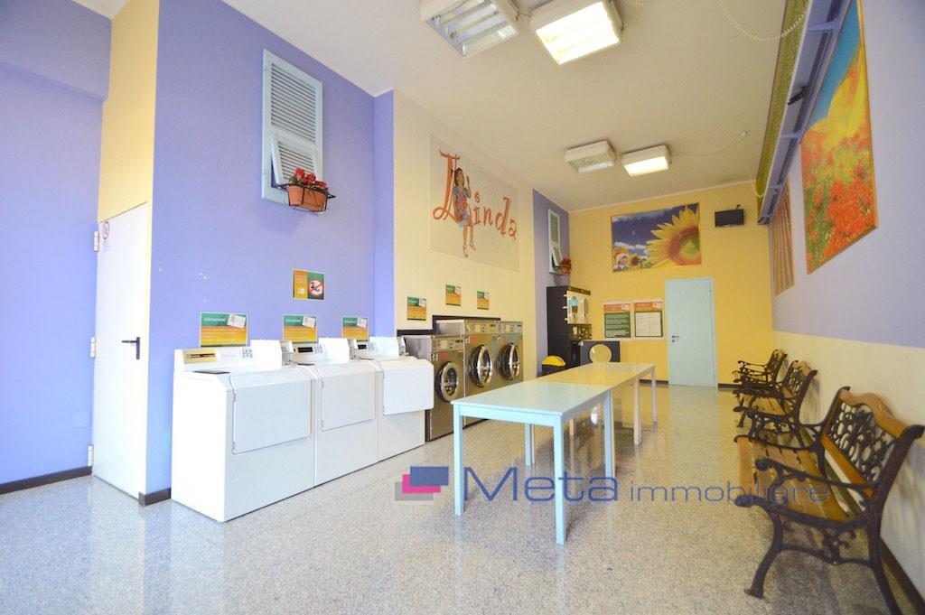 Negozio in Via Moro 77, San Donato Milanese, {3} - Foto 2