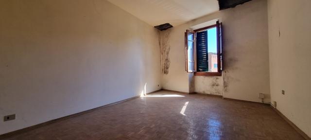 4-room flat in Piazza Landi, Greve in Chianti - Photo 1