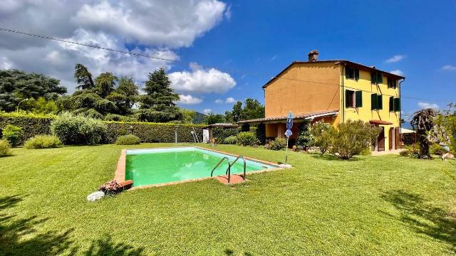 Country house or cottage in Pieve di Compito, Capannori - Photo 1