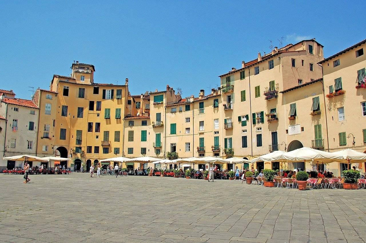 Negozio in , Lucca, {3} - Foto 1
