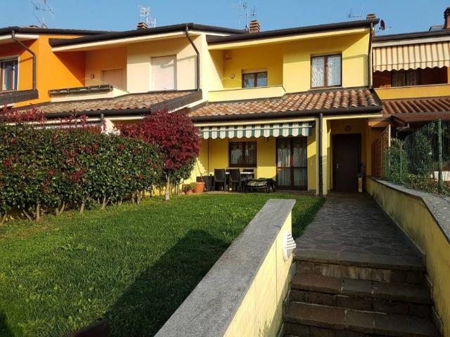 Terraced house in Via Antonio Locatelli, Leffe - Photo 1