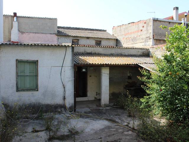 Detached house in Via Trieste, Assemini - Photo 1