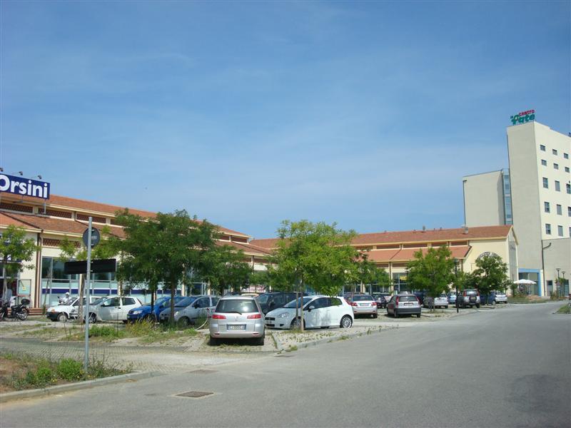 Locale commerciale in vendita a Livorno