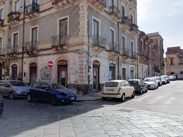 Negozio in Piazza Giovanni Bovio, Catania - Foto 1