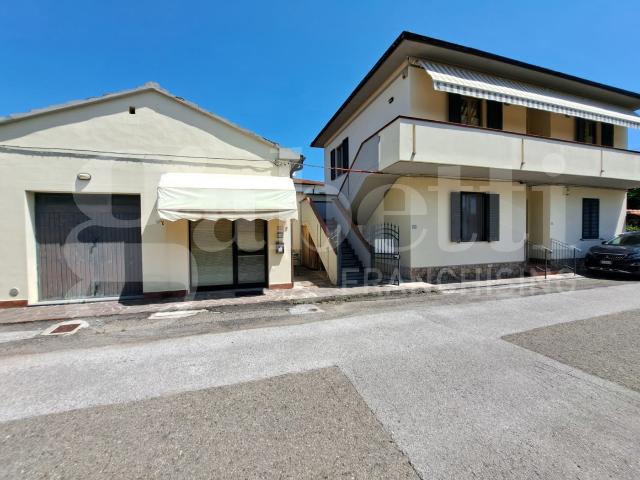 4-room flat, Casciana Terme Lari - Photo 1