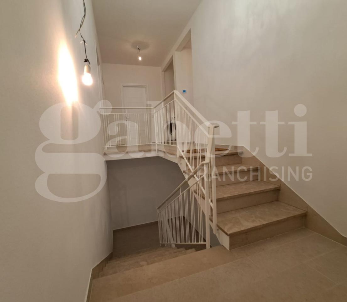 immagine annuncio 1 di 8