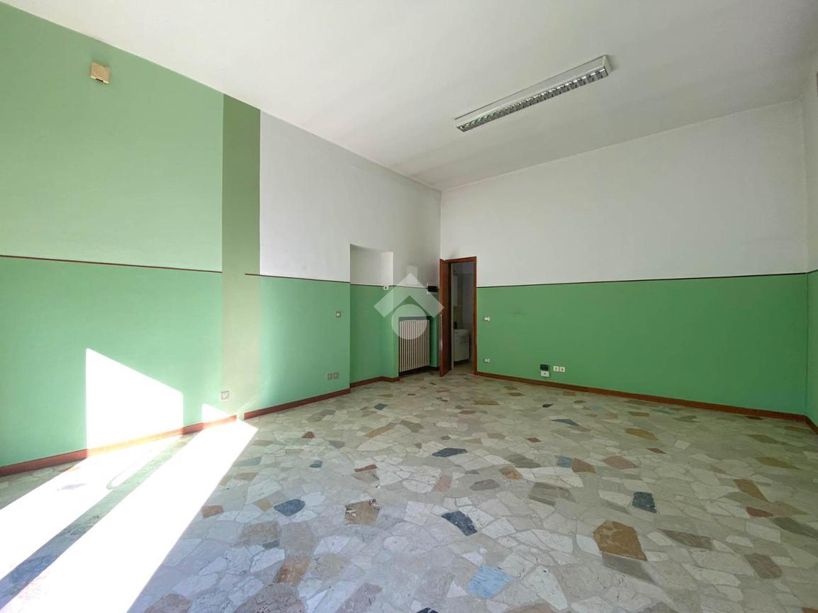 Negozio in Via Giuseppe Mazzini 18, Odolo, {3} - Foto 2