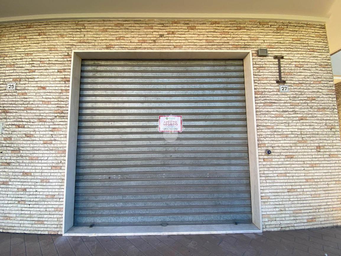 Negozio in Via Giuseppe Mazzini 27, Odolo, {3} - Foto 2
