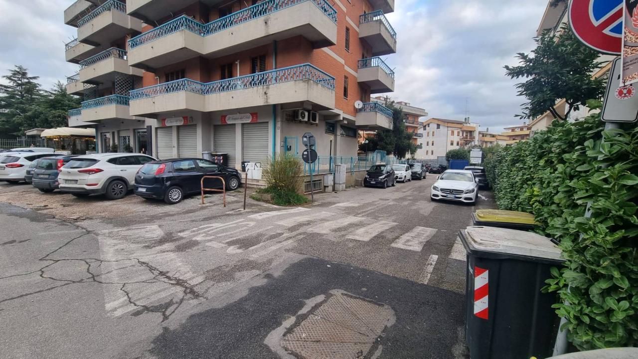 Magazzino in Via Fontana Bracchi, Colleferro, {3} - Foto 1