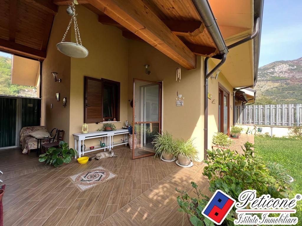 Villa in vendita a Lenola
