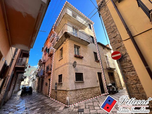 4-room flat in Via Vespasiano Gonzaga, Fondi - Photo 1