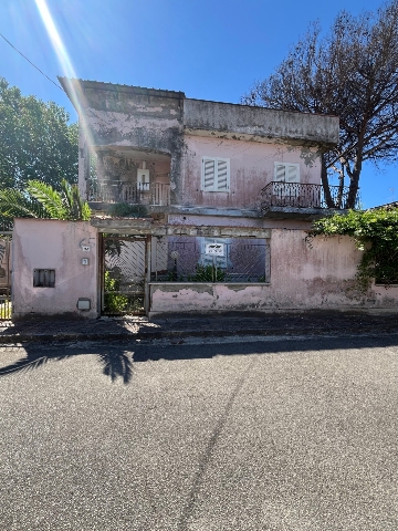 Villa in Viale Tallone, Castel Volturno - Foto 1