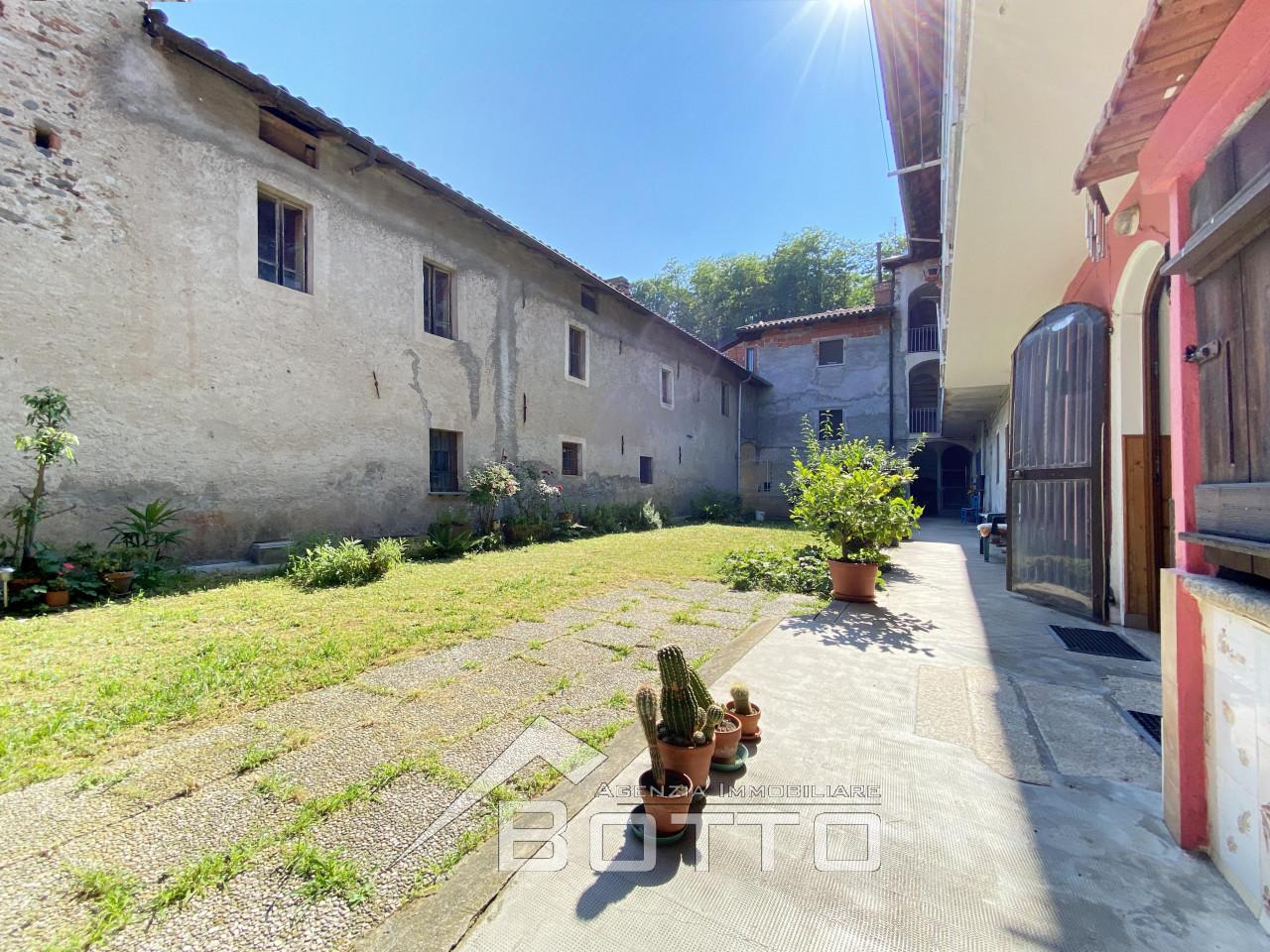 Villa a schiera in vendita a Serravalle Sesia