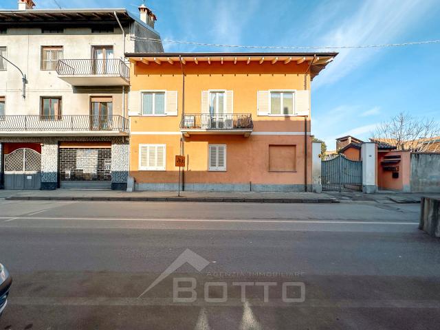 2-room flat in Via Carlo Furno 18, Gattinara - Photo 1