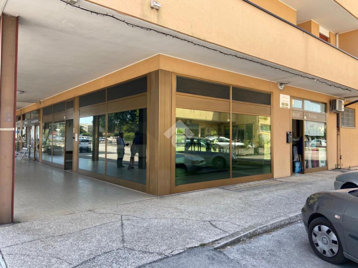 Negozio in Via dei Bersaglieri 1, Tezze sul Brenta - Foto 1