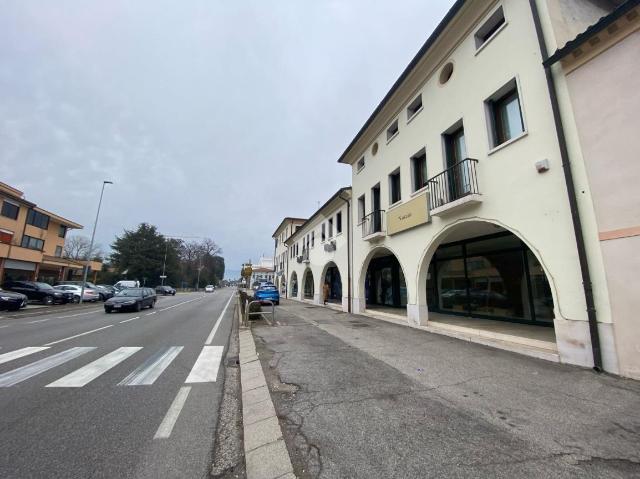 Negozio in Via dell'Aeronautica 6, Tezze sul Brenta - Foto 1