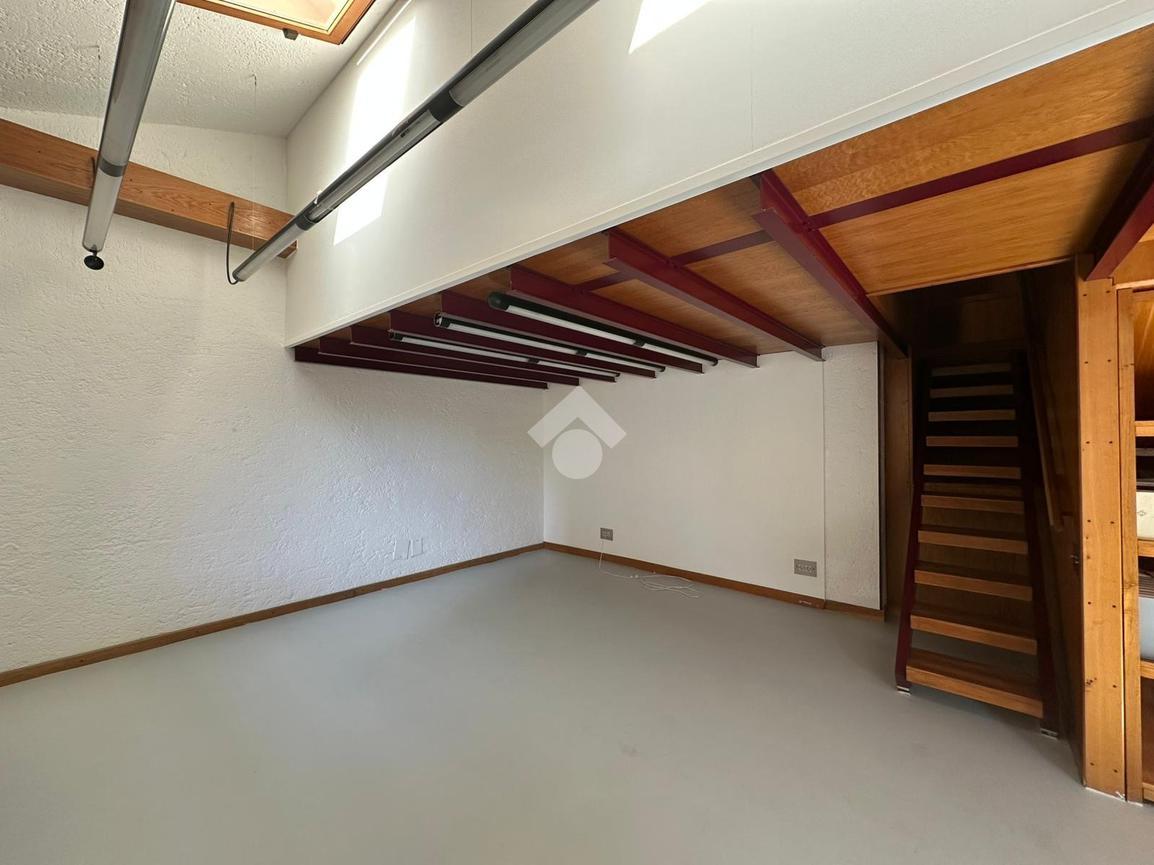 Ufficio in Quartier Firenze 89, Bassano Del Grappa, {3} - Foto 1