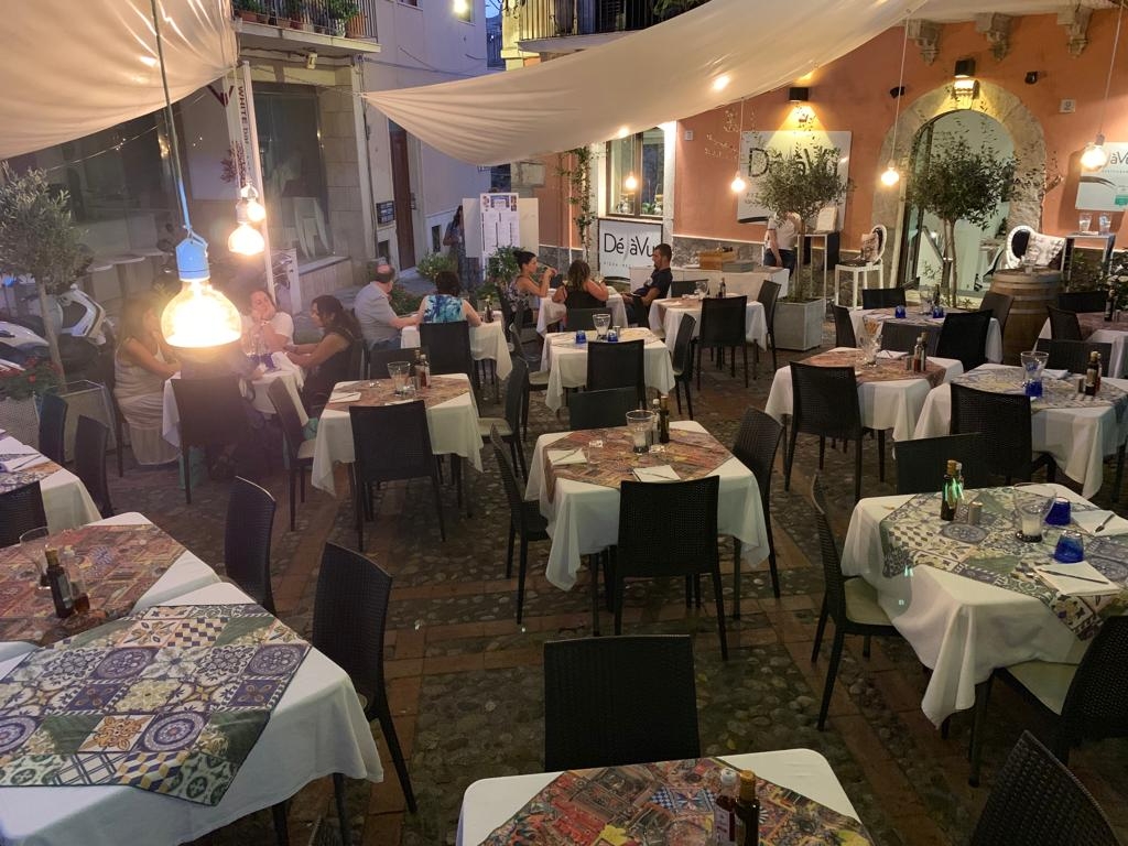 Bar - Ristorante in Via G. Garibaldi 2, Messina - Foto 1