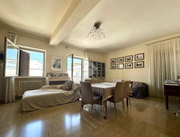 4-room flat in Via Eustachio Rogadeo 10, Bitonto - Photo 1