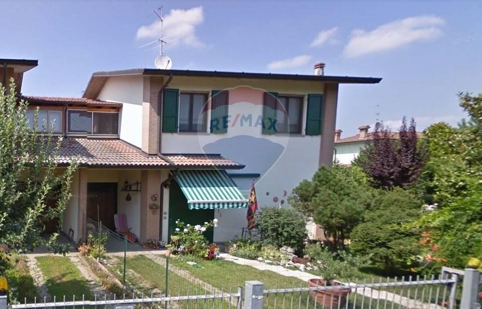 Casa indipendente in vendita a Palazzo Pignano
