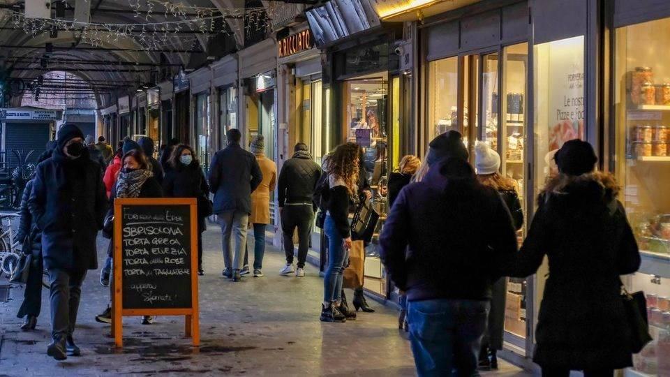 Negozio in Via Calvi, Mantova, {3} - Foto 2