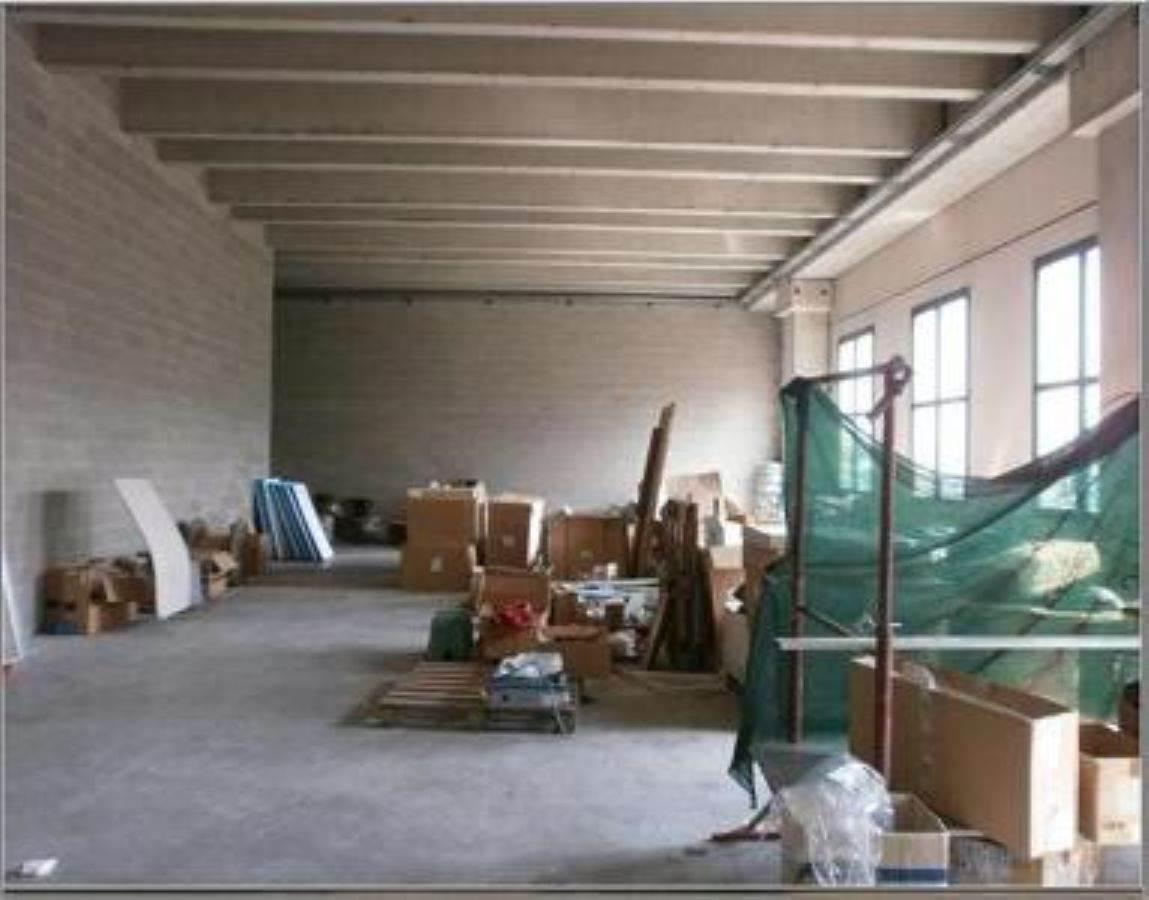 Magazzino in Via Torino, Cernusco Sul Naviglio, {3} - Foto 2