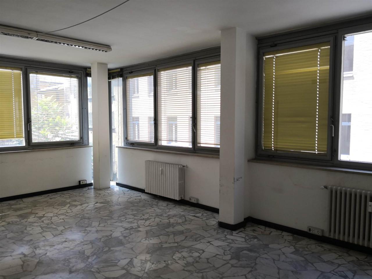 Ufficio in Via San Antonino, Bergamo, {3} - Foto 1