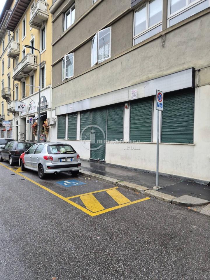 Negozio in Piazzale Francesco Accursio, Milano, {3} - Foto 1