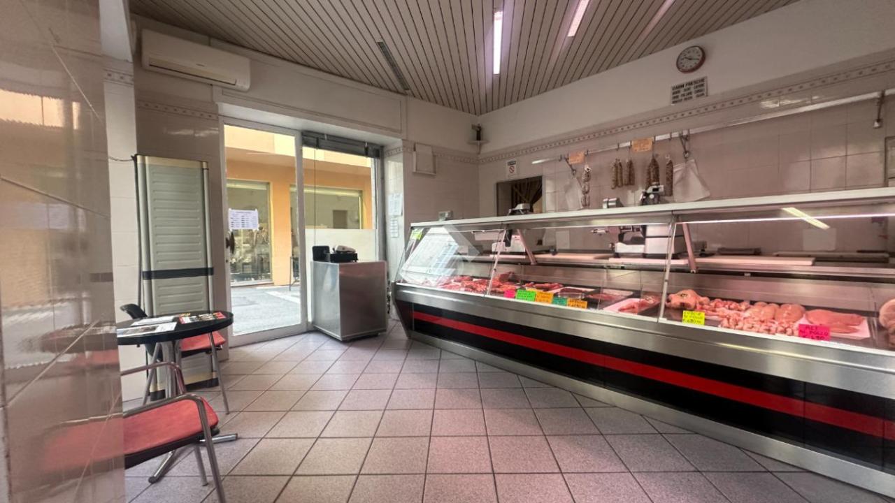 Negozio in Via Emilia 93, Tortona, {3} - Foto 1