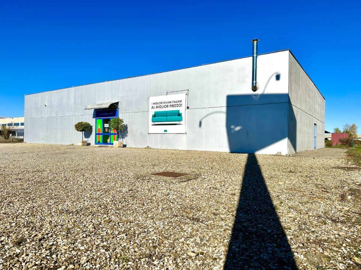 Capannone in Via Industria, Pozzolo Formigaro, {3} - Foto 1