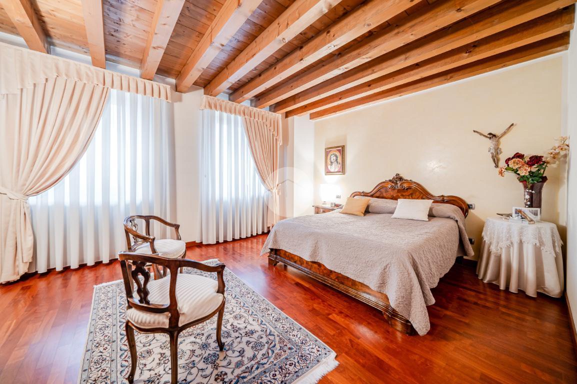 Casa indipendente in vendita a Povegliano Veronese