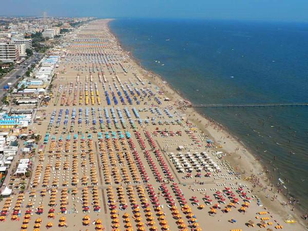 Stabilimento balneare in , Rimini, {3} - Foto 2