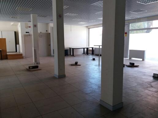 Esercizio commerciale in Via Cellini 4, Empoli, {3} - Foto 1