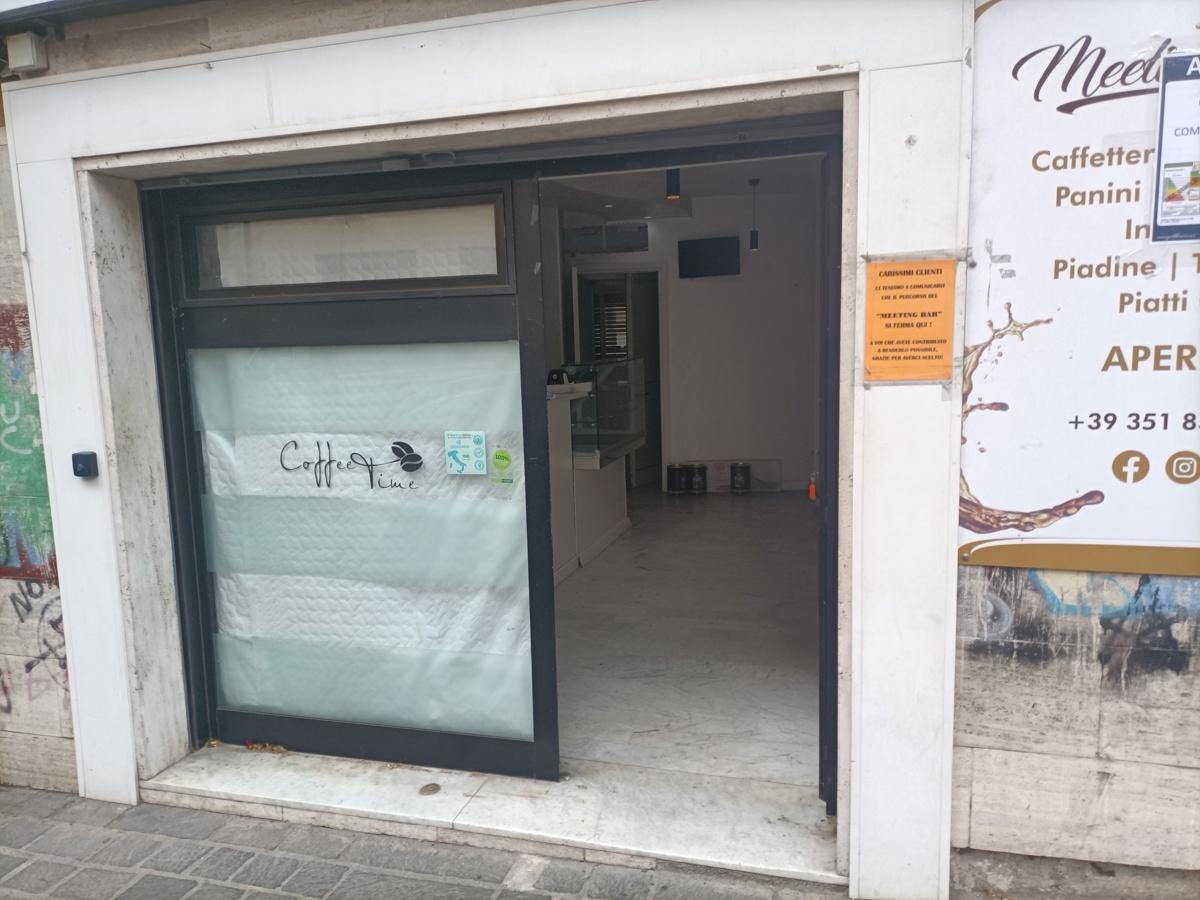Negozio in Via Alessandro Turco  73, Catanzaro, {3} - Foto 2