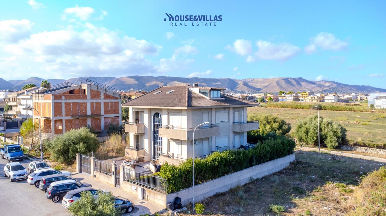 casa indipendente in vendita ad Avola