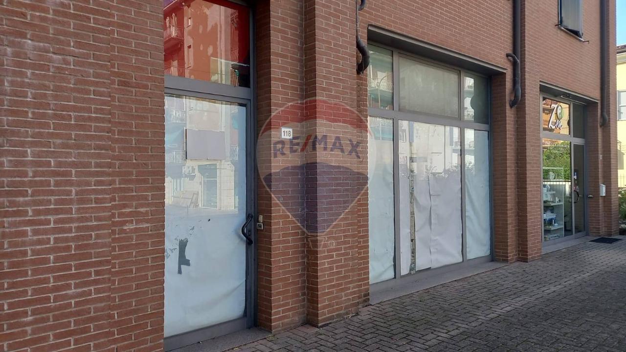 Negozio in Via Braida 118, Sassuolo, {3} - Foto 2