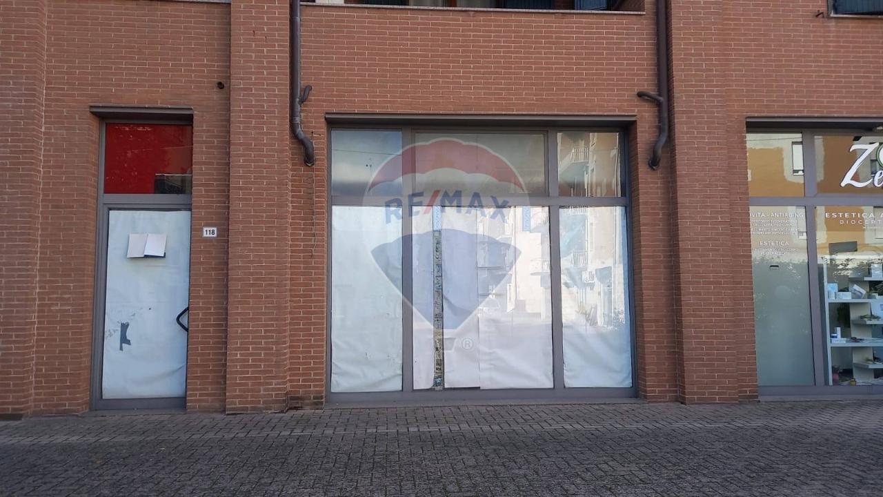 Negozio in Via Braida 118, Sassuolo, {3} - Foto 1